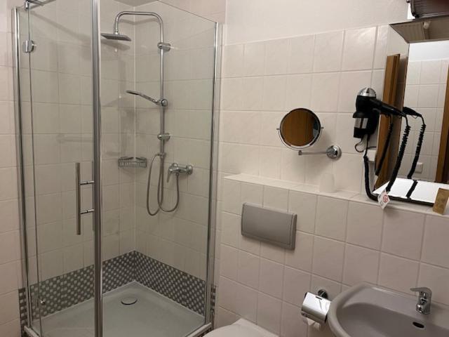 Raueneck Hotel *