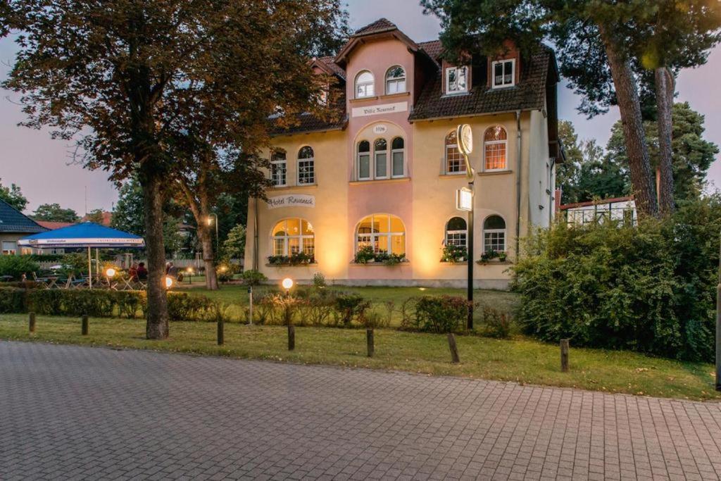 & Restaurant Raueneck * Bad Saarow